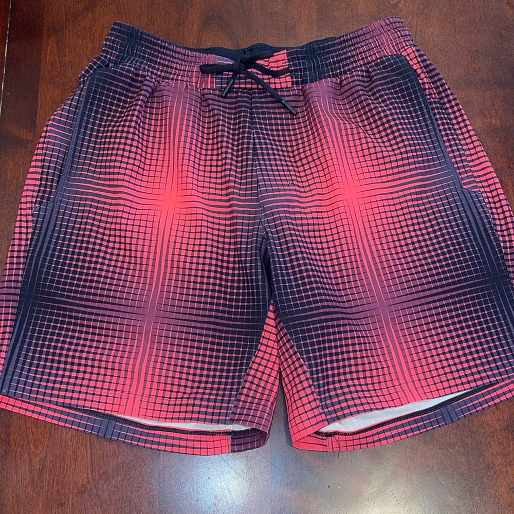 B26054 Lululemon Multicolor for Men NWOT SZ Medium